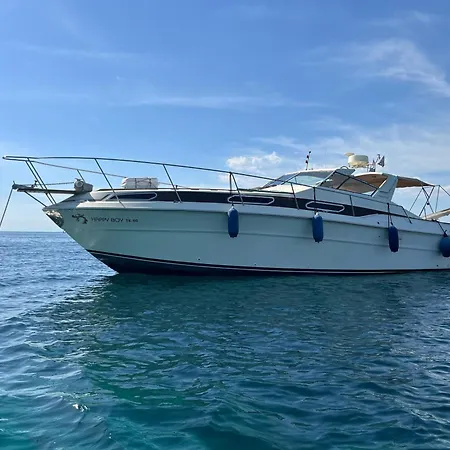 ספינת מלון Eva's Yatch אתונה